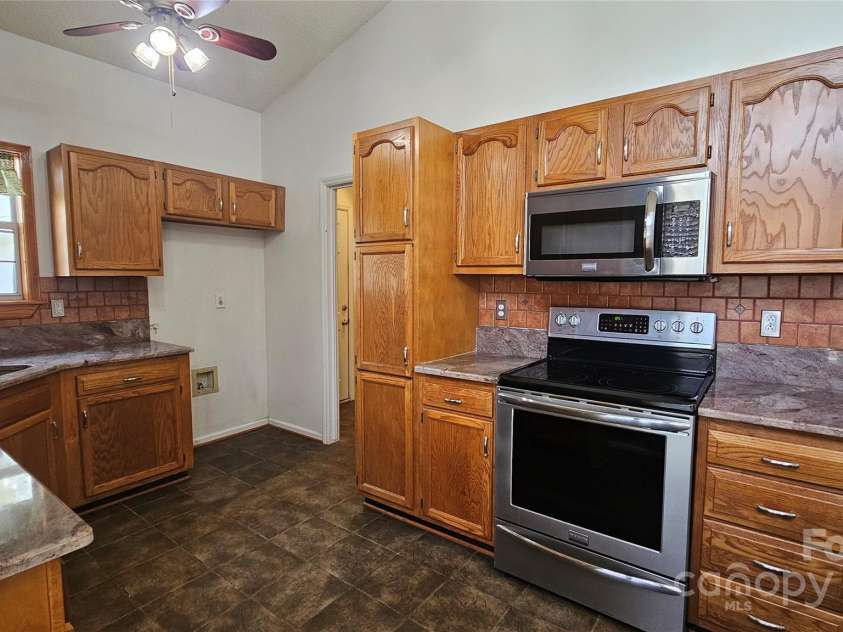 5016 Haybridge Road, Charlotte, NC 28269.  MLS# CAR4240523, YatesRealty ID 5411. 