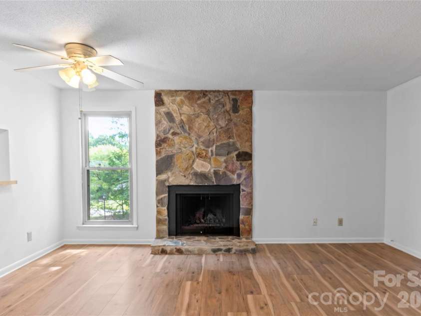 178 Driftwood Lane, Winston Salem, NC 27104.  MLS# CAR4430407, YatesRealty ID 54110. 