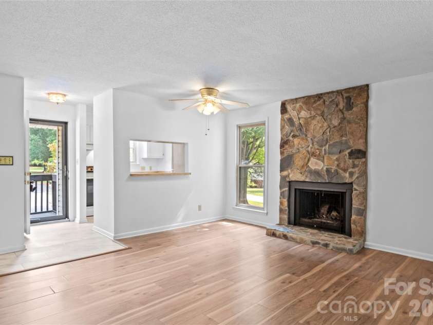 178 Driftwood Lane, Winston Salem, NC 27104.  MLS# CAR4430407, YatesRealty ID 54110. 