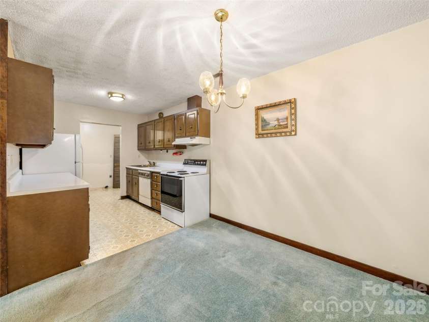 111 Shepard Square, Brevard, NC 28712.  MLS# CAR4430413, YatesRealty ID 54111. 