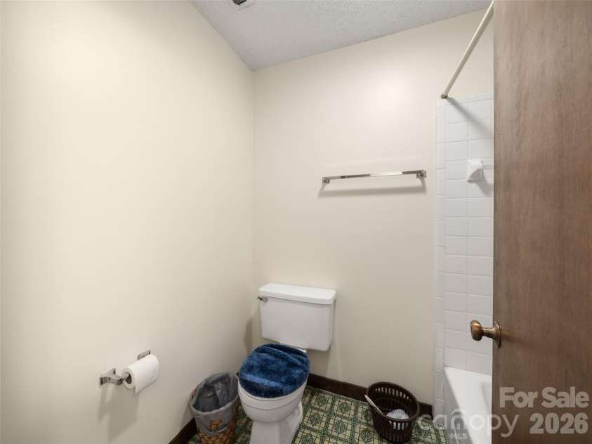 111 Shepard Square, Brevard, NC 28712.  MLS# CAR4430413, YatesRealty ID 54111. 