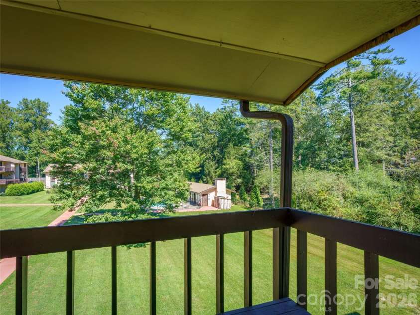 111 Shepard Square, Brevard, NC 28712.  MLS# CAR4430413, YatesRealty ID 54111. 