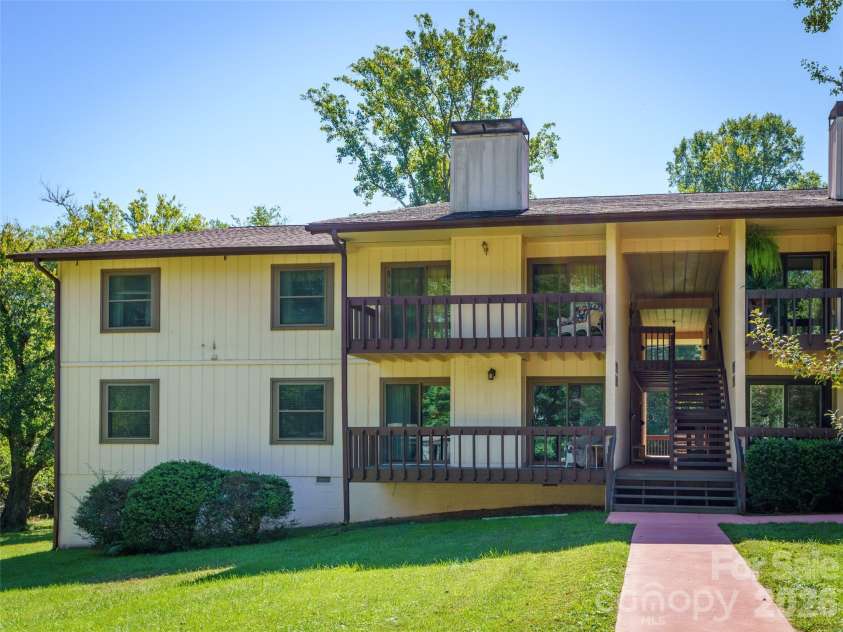 111 Shepard Square, Brevard, NC 28712.  MLS# CAR4430413, YatesRealty ID 54111. 