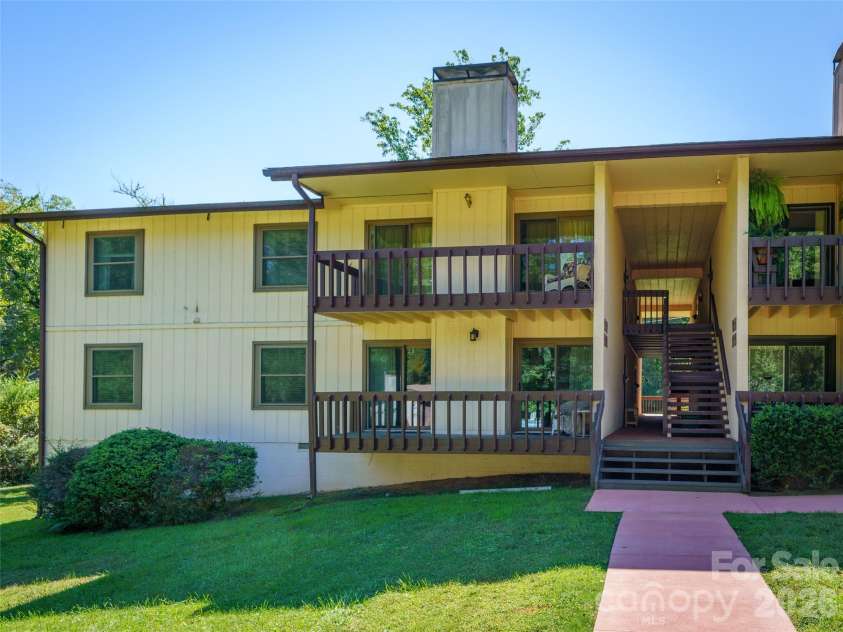 111 Shepard Square, Brevard, NC 28712.  MLS# CAR4430413, YatesRealty ID 54111. 