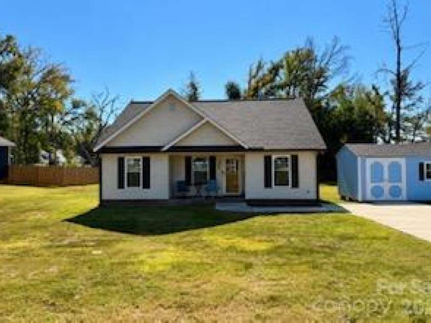 1305 Crawford Road, Rock Hill, SC 29730.  MLS# CAR4429444, YatesRealty ID 54112. 