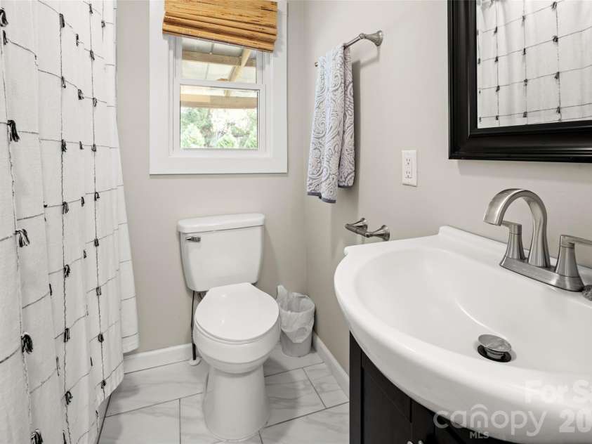 50 Long Cove Road, Candler, NC 28715.  MLS# CAR4430408, YatesRealty ID 54113. Full bathroom