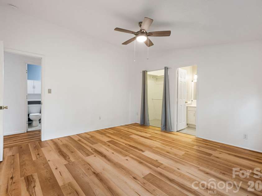 75 Cliffview Drive, Asheville, NC 28803.  MLS# CAR4428267, YatesRealty ID 54117. 