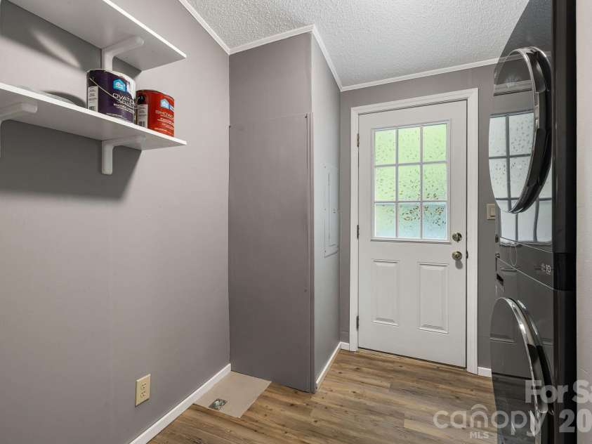 75 Cliffview Drive, Asheville, NC 28803.  MLS# CAR4428267, YatesRealty ID 54117. 