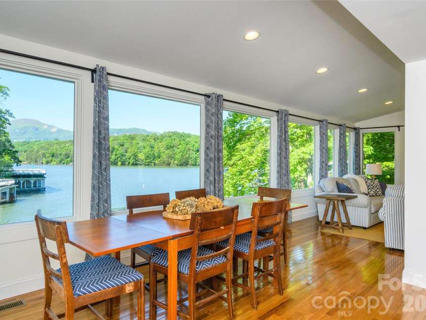 138 Hummingbird Cove, Lake Lure, NC 28746.  MLS# CAR4423376, YatesRealty ID 54119. 