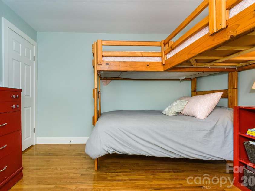 138 Hummingbird Cove, Lake Lure, NC 28746.  MLS# CAR4423376, YatesRealty ID 54119. 