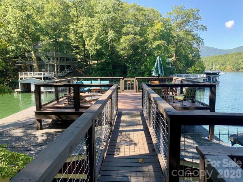 138 Hummingbird Cove, Lake Lure, NC 28746.  MLS# CAR4423376, YatesRealty ID 54119. 