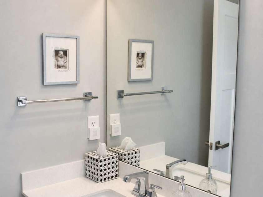1502 Dennis Austin Lane, Indian Trail, NC 28079.  MLS# CAR4428972, YatesRealty ID 54121. Upstairs Bath