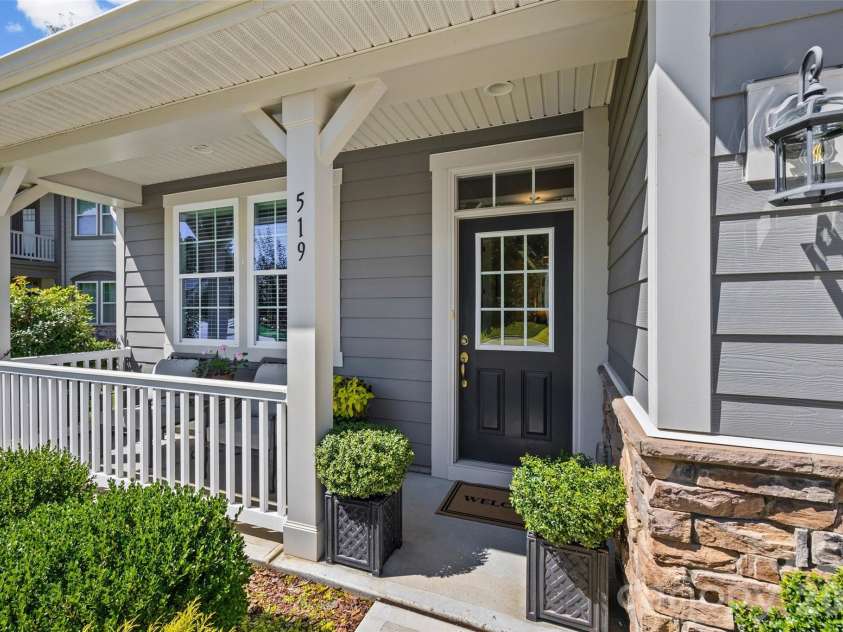 519 Sandbar Point, Clover, SC 29710.  MLS# CAR4426535, YatesRealty ID 54126. 