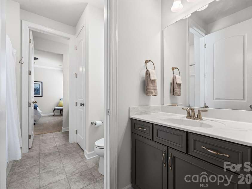 519 Sandbar Point, Clover, SC 29710.  MLS# CAR4426535, YatesRealty ID 54126. 
