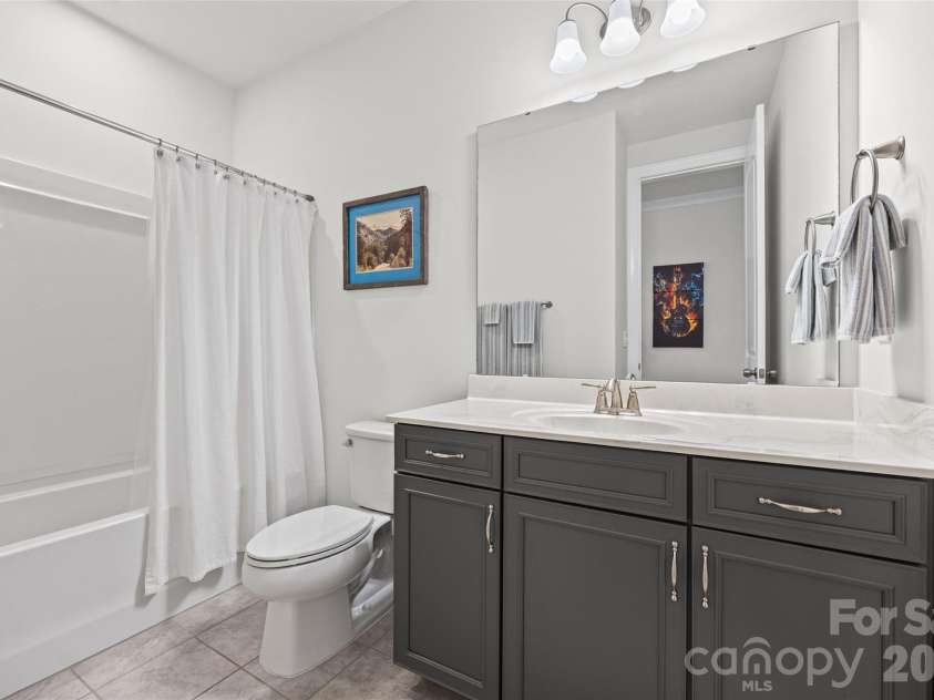 519 Sandbar Point, Clover, SC 29710.  MLS# CAR4426535, YatesRealty ID 54126. 