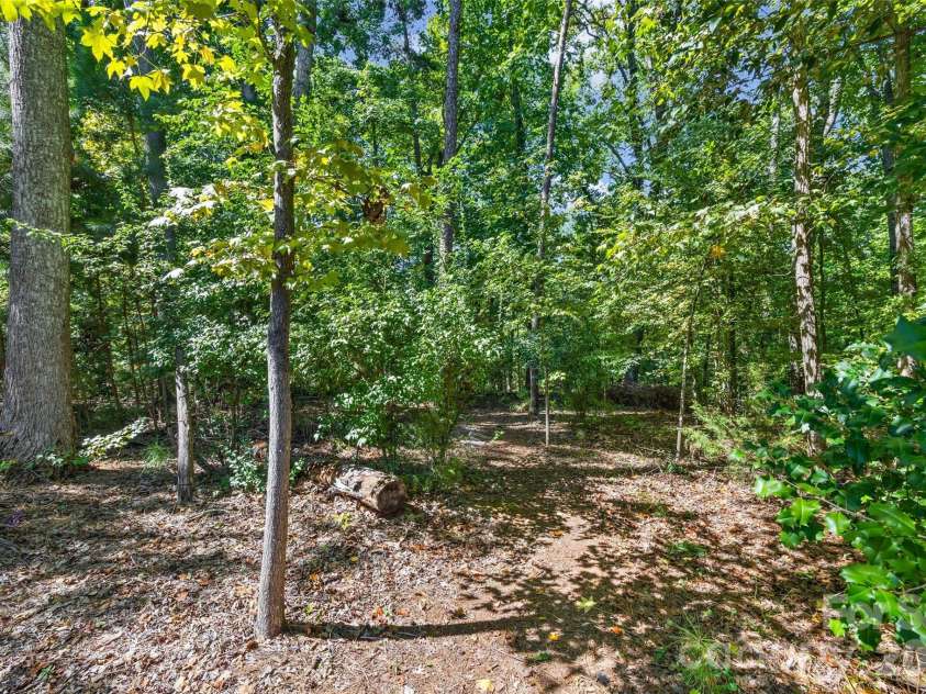 519 Sandbar Point, Clover, SC 29710.  MLS# CAR4426535, YatesRealty ID 54126. 
