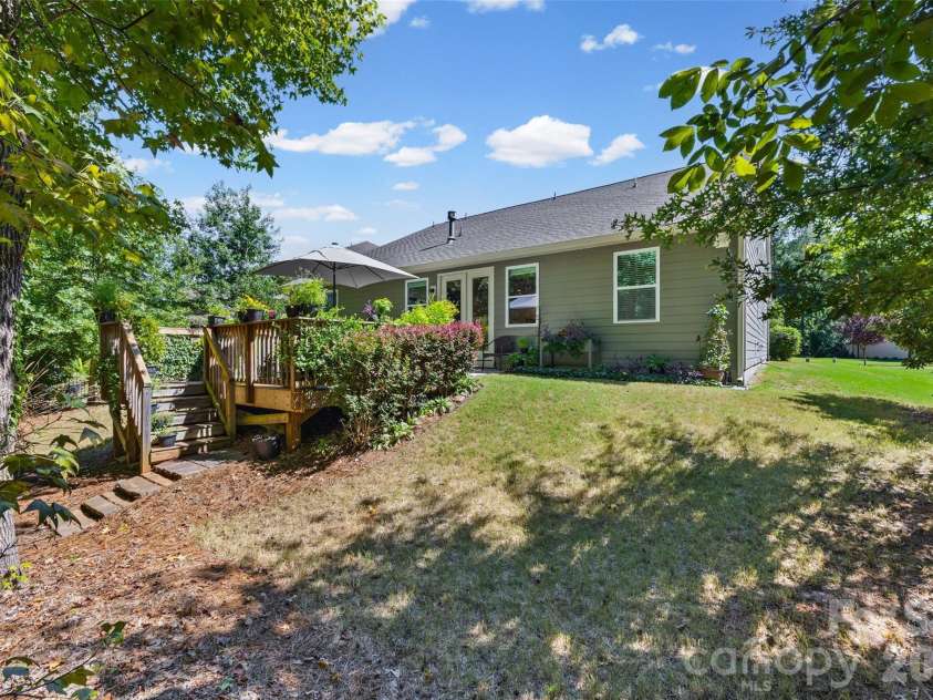 519 Sandbar Point, Clover, SC 29710.  MLS# CAR4426535, YatesRealty ID 54126. 