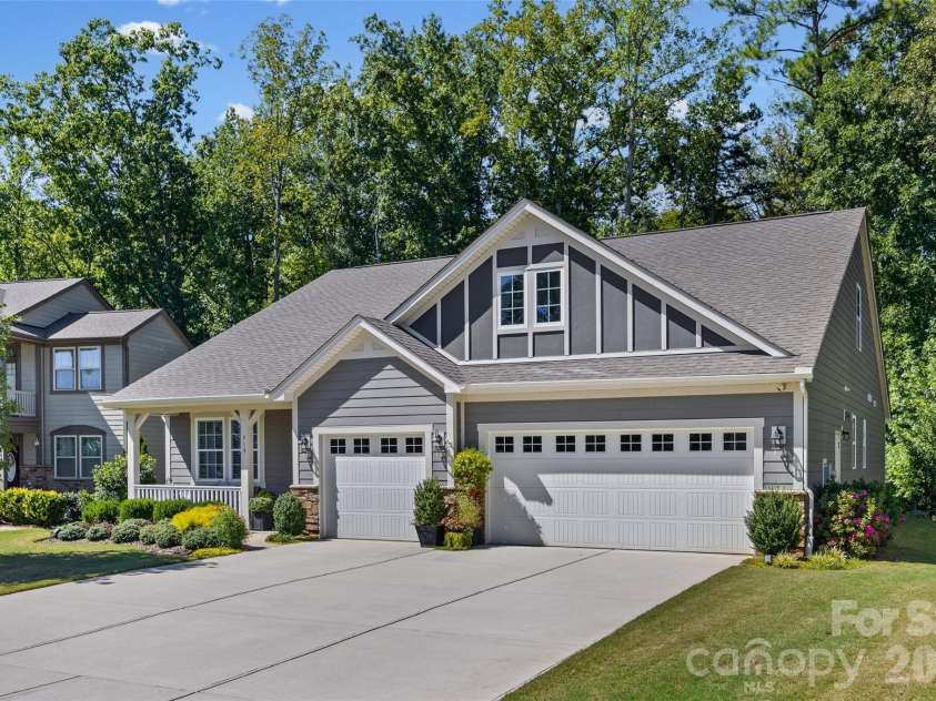 519 Sandbar Point, Clover, SC 29710.  MLS# CAR4426535, YatesRealty ID 54126. 