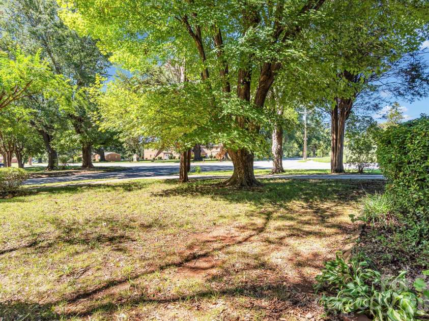 402 Horah Street, Salisbury, NC 28144.  MLS# CAR4430439, YatesRealty ID 54129. 