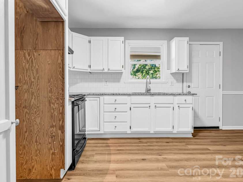 402 Horah Street, Salisbury, NC 28144.  MLS# CAR4430439, YatesRealty ID 54129. 