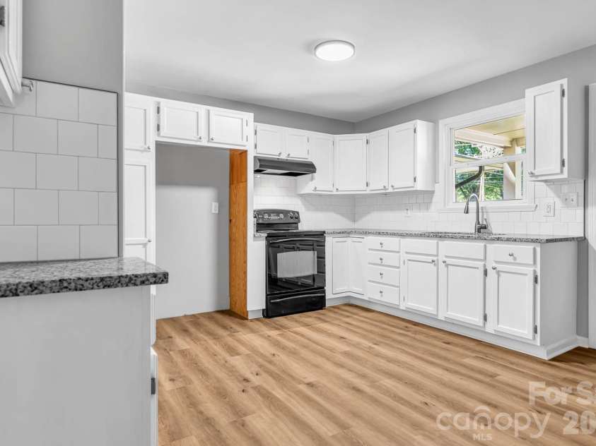 402 Horah Street, Salisbury, NC 28144.  MLS# CAR4430439, YatesRealty ID 54129. 