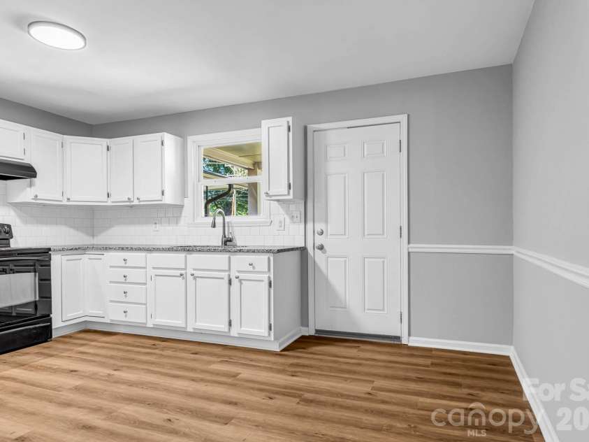 402 Horah Street, Salisbury, NC 28144.  MLS# CAR4430439, YatesRealty ID 54129. 