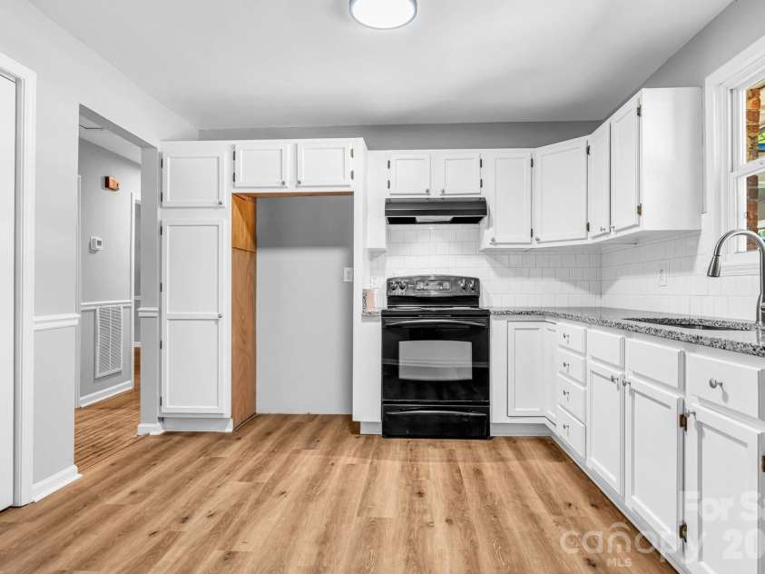 402 Horah Street, Salisbury, NC 28144.  MLS# CAR4430439, YatesRealty ID 54129. 