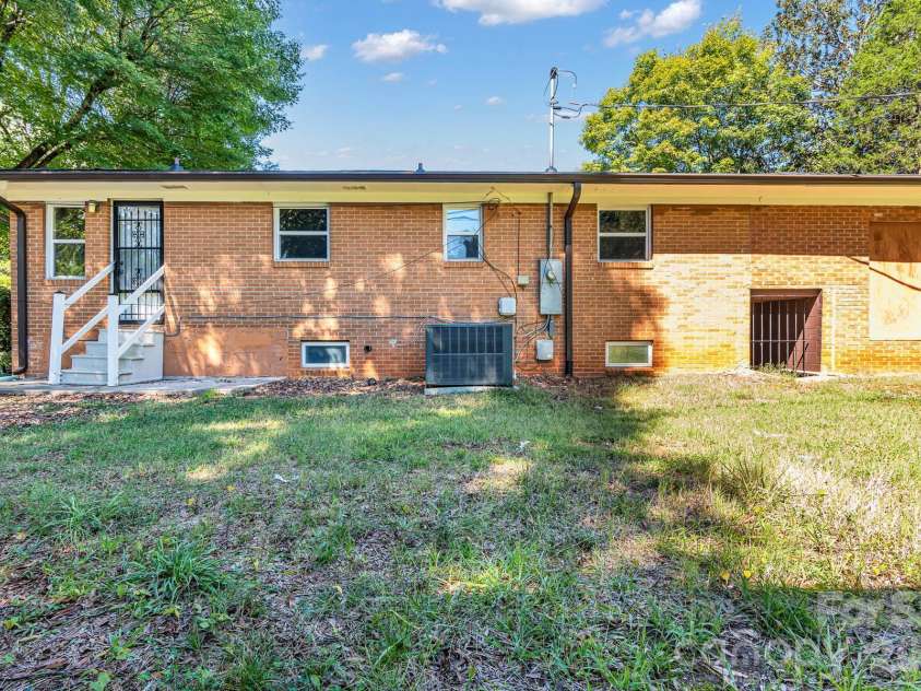 402 Horah Street, Salisbury, NC 28144.  MLS# CAR4430439, YatesRealty ID 54129. 