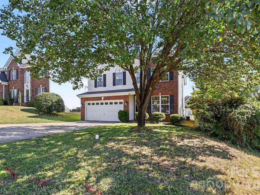 1530 Big Leaf Drive, Charlotte, NC 28262.  MLS# CAR4426949, YatesRealty ID 54132. 