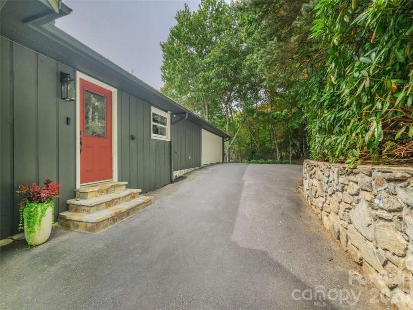 465 Leatherwood Road, Maggie Valley, NC 28751.  MLS# CAR4430446, YatesRealty ID 54136. 