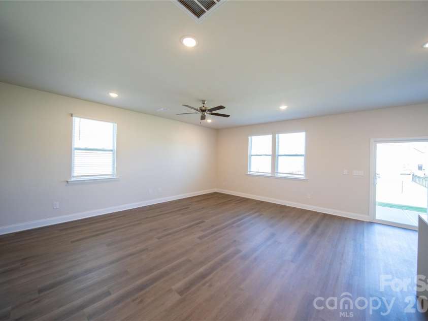 539 Larragan Drive, Denver, NC 28037.  MLS# CAR4430471, YatesRealty ID 54137. 