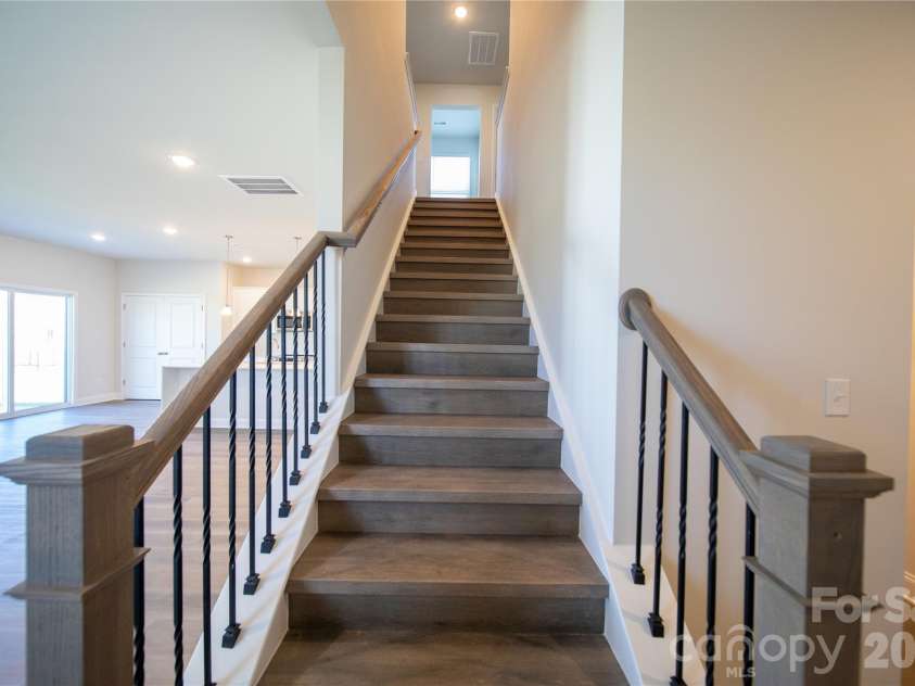 539 Larragan Drive, Denver, NC 28037.  MLS# CAR4430471, YatesRealty ID 54137. 