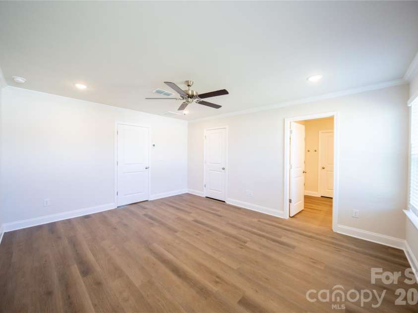539 Larragan Drive, Denver, NC 28037.  MLS# CAR4430471, YatesRealty ID 54137. 