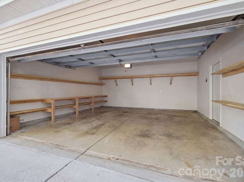 13118 Windy Lea Lane, Huntersville, NC 28078.  MLS# CAR4429996, YatesRealty ID 54139. 