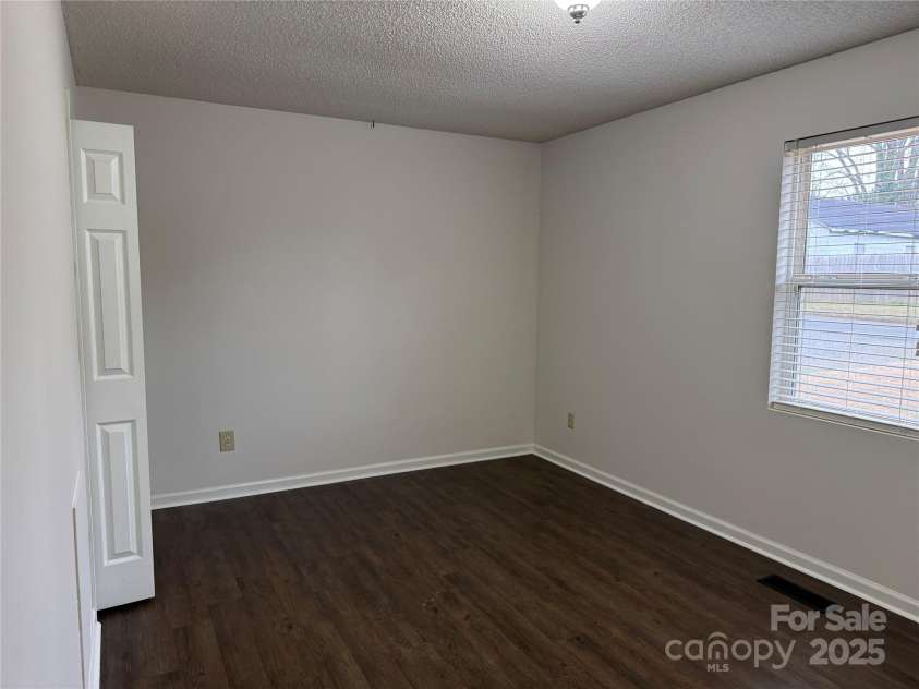 2081 Whisnant Avenue, Newton, NC 28658.  MLS# CAR4314434, YatesRealty ID 5414. 