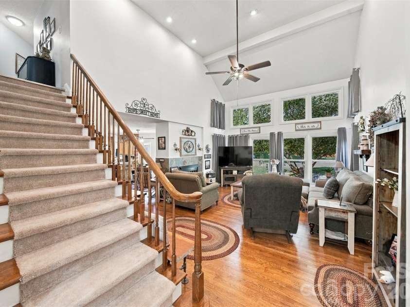 3645 Wandering Lane, Hickory, NC 28601.  MLS# CAR4429752, YatesRealty ID 54142. 