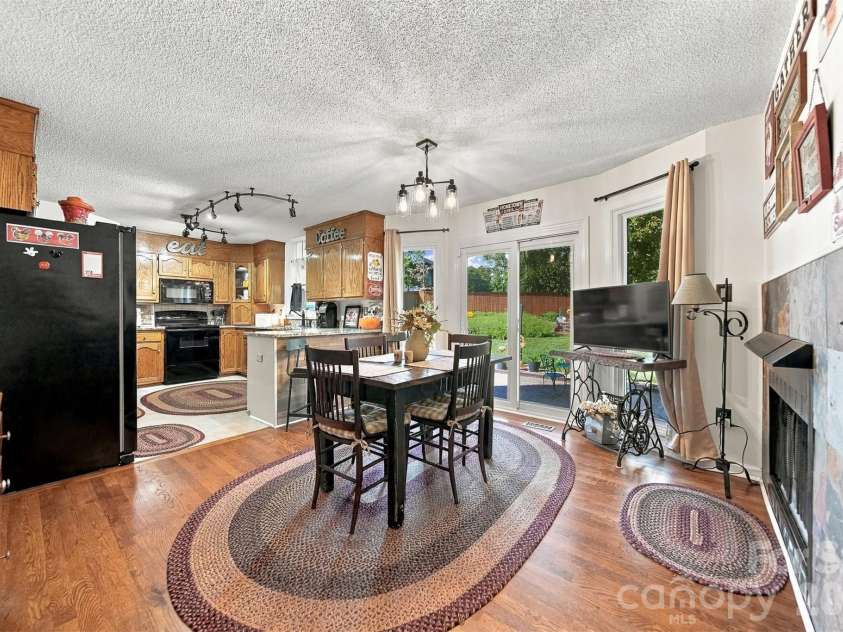 3645 Wandering Lane, Hickory, NC 28601.  MLS# CAR4429752, YatesRealty ID 54142. 