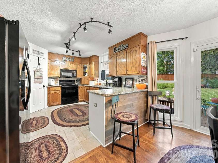 3645 Wandering Lane, Hickory, NC 28601.  MLS# CAR4429752, YatesRealty ID 54142. 