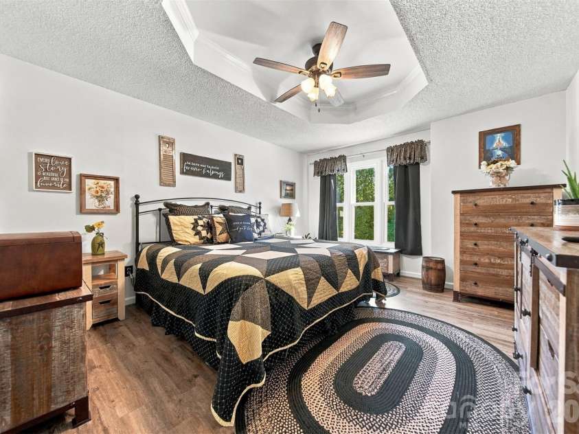 3645 Wandering Lane, Hickory, NC 28601.  MLS# CAR4429752, YatesRealty ID 54142. 