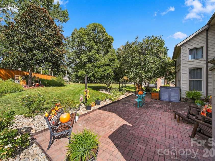 3645 Wandering Lane, Hickory, NC 28601.  MLS# CAR4429752, YatesRealty ID 54142. 