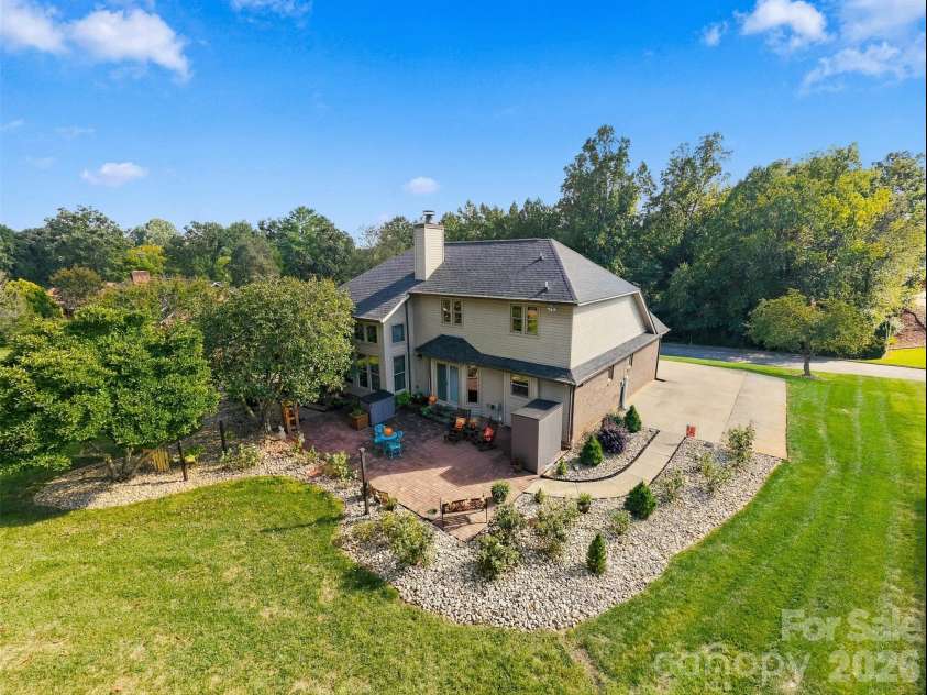 3645 Wandering Lane, Hickory, NC 28601.  MLS# CAR4429752, YatesRealty ID 54142. 