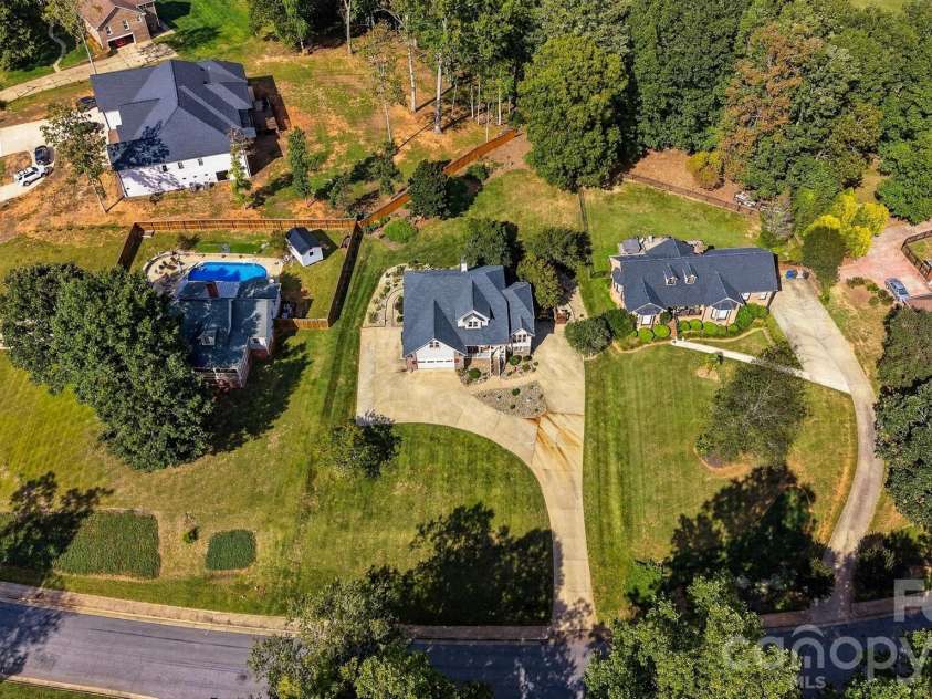 3645 Wandering Lane, Hickory, NC 28601.  MLS# CAR4429752, YatesRealty ID 54142. 