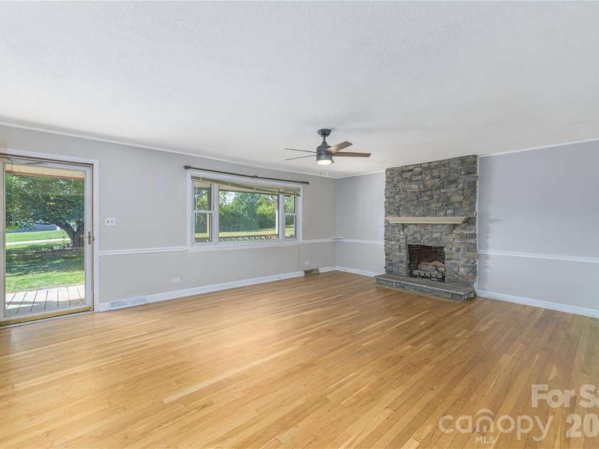 550 Enka Lake Road, Candler, NC 28715.  MLS# CAR4430159, YatesRealty ID 54146. 
