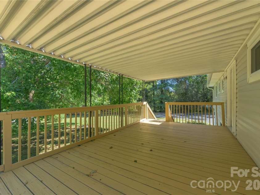 550 Enka Lake Road, Candler, NC 28715.  MLS# CAR4430159, YatesRealty ID 54146. 