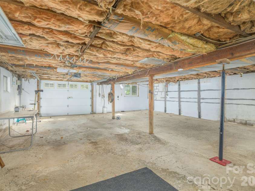 550 Enka Lake Road, Candler, NC 28715.  MLS# CAR4430159, YatesRealty ID 54146. 