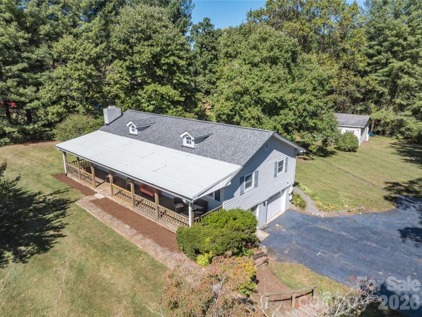 550 Enka Lake Road, Candler, NC 28715.  MLS# CAR4430159, YatesRealty ID 54146. 