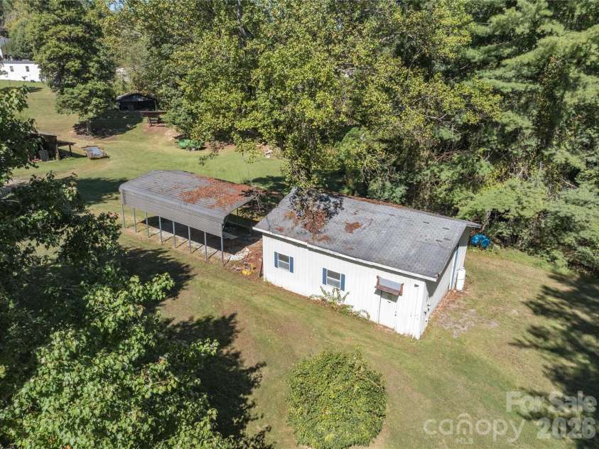 550 Enka Lake Road, Candler, NC 28715.  MLS# CAR4430159, YatesRealty ID 54146. 