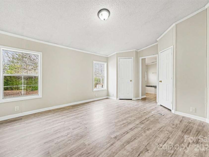 137 Cedar Grove Road, Clover, SC 29710.  MLS# CAR4316459, YatesRealty ID 5415. 