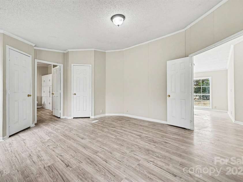 137 Cedar Grove Road, Clover, SC 29710.  MLS# CAR4316459, YatesRealty ID 5415. 