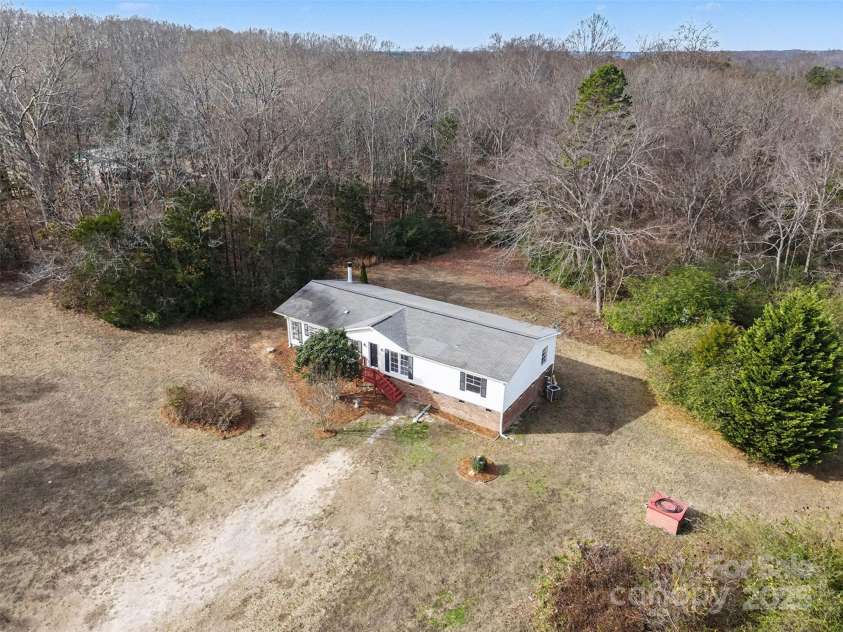 137 Cedar Grove Road, Clover, SC 29710.  MLS# CAR4316459, YatesRealty ID 5415. 